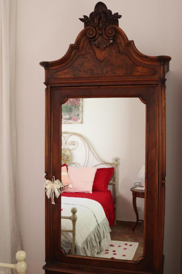 Emy'S Country House Apartment กาสเตลลัมมาเร ดิ สตาเบีย ภายนอก รูปภาพ